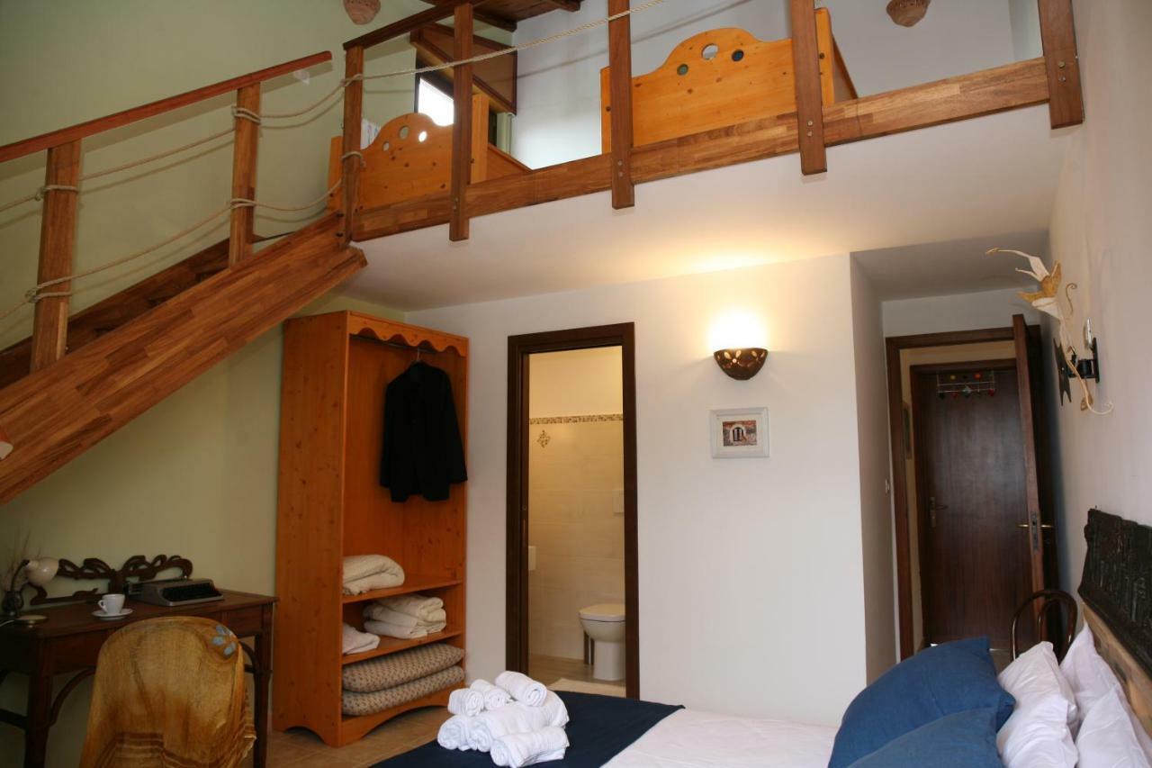 Route 114 Apartamento Acireale Exterior foto