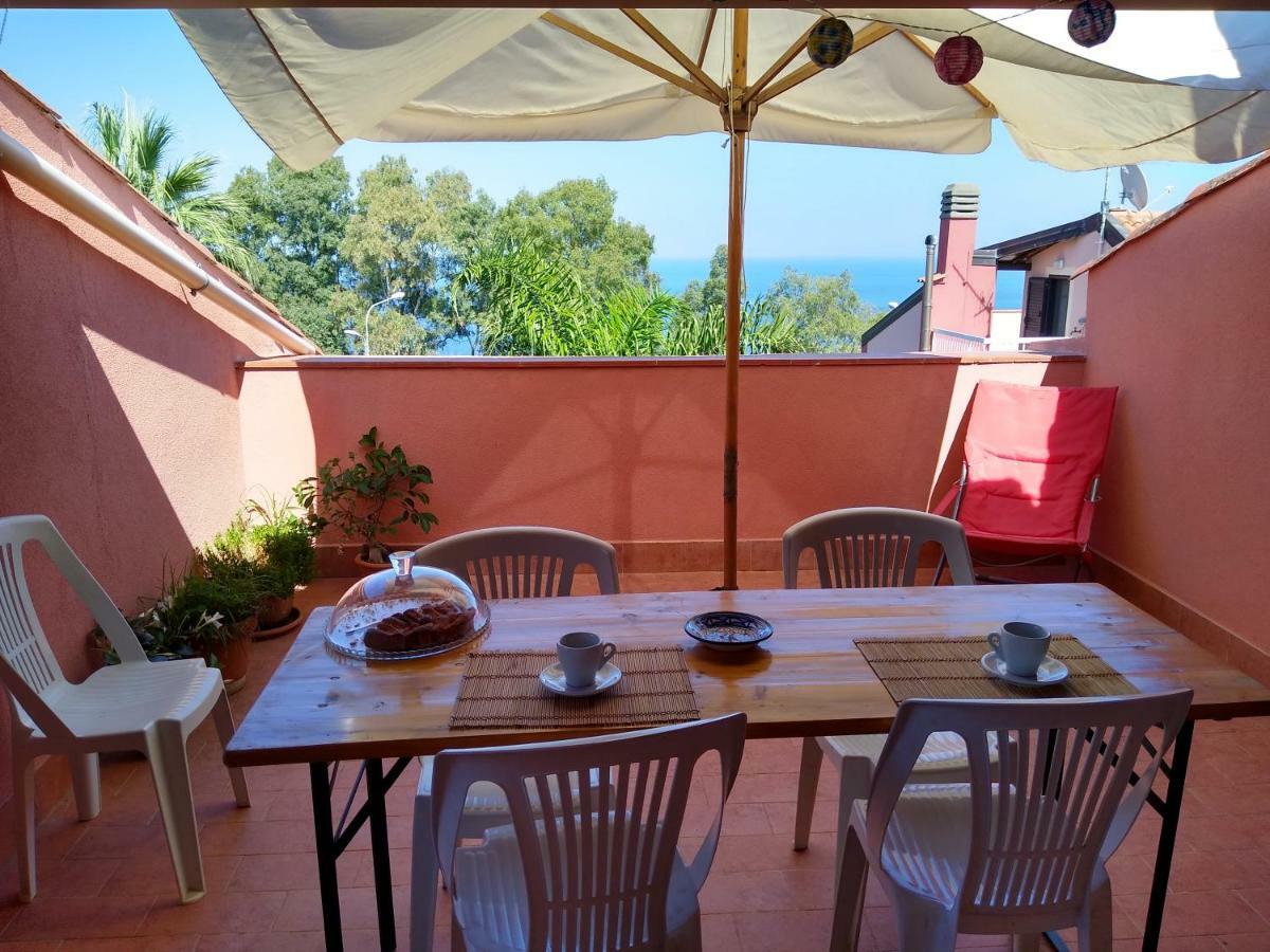 Route 114 Apartamento Acireale Exterior foto